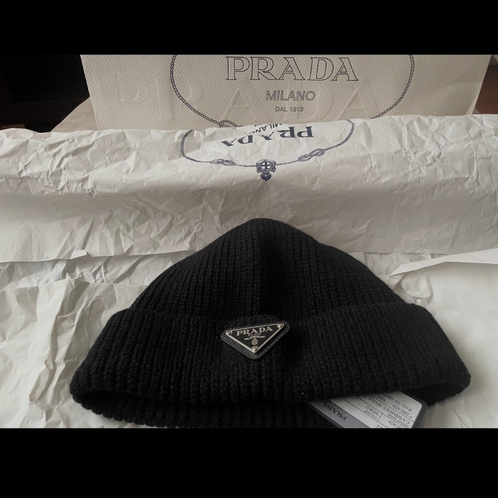 PRADA triangle-logo wool-cashmere beanie (brand new)